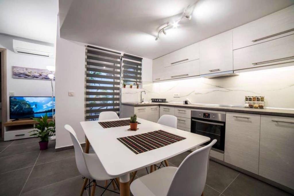Brand New Aprt With Backyard In Lycabettus Hill ! Apartment *