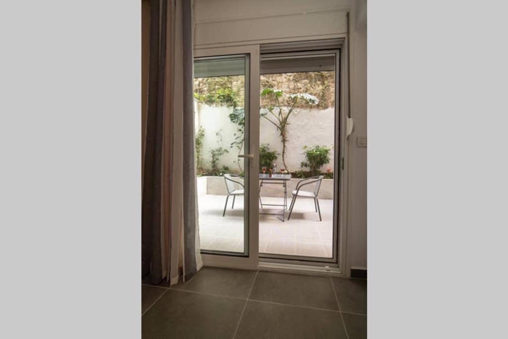 Apartment Brand New Aprt With Backyard In Lycabettus Hill !